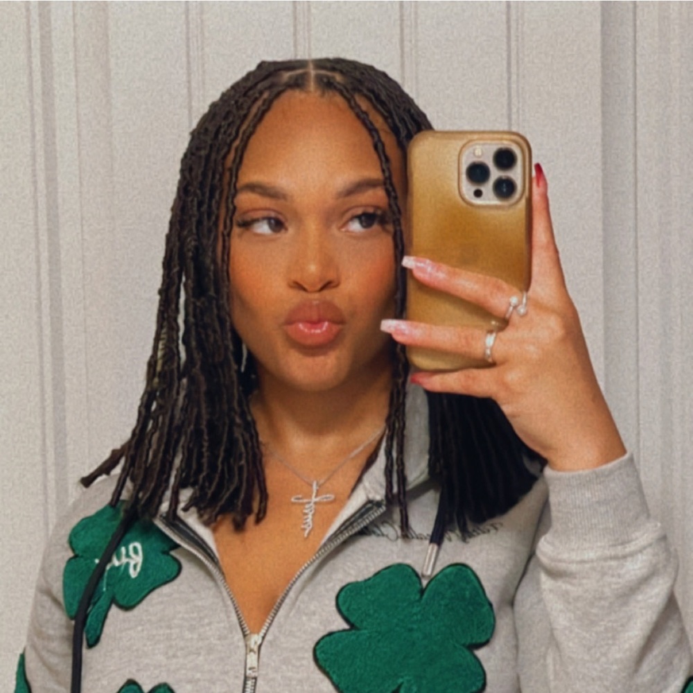 Meet your Posher, Haleigh